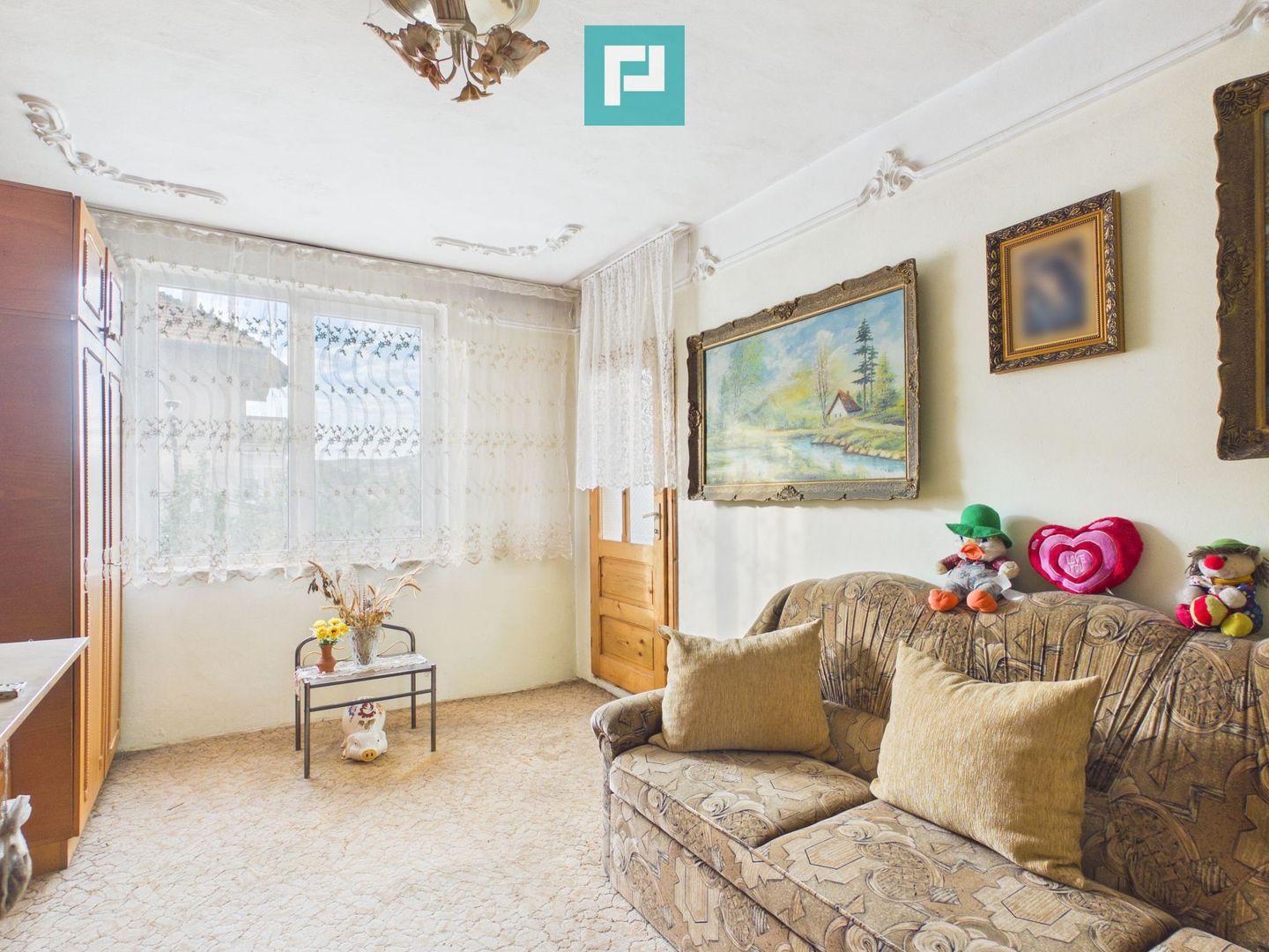 Apartament cu 3 camere zonă centrala în Lipova - Poză 1