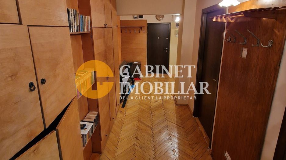 GARA - ARCU - 3 CAMERE DECOMANDAT - ETAJ INTERMEDIAR - BOXĂ + LOC DE PARCARE - Poză 6