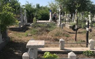 Vand loc de veci single – Cimitirul Coca-Cola, Galati - Poză 3