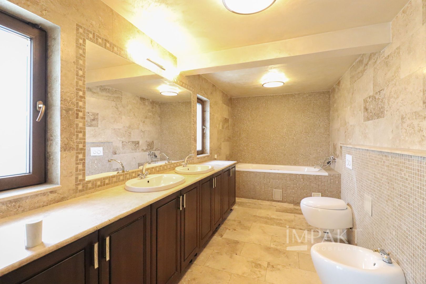 Casa deosebita cu teren de 900mp in cartierul Faget - Poză 12