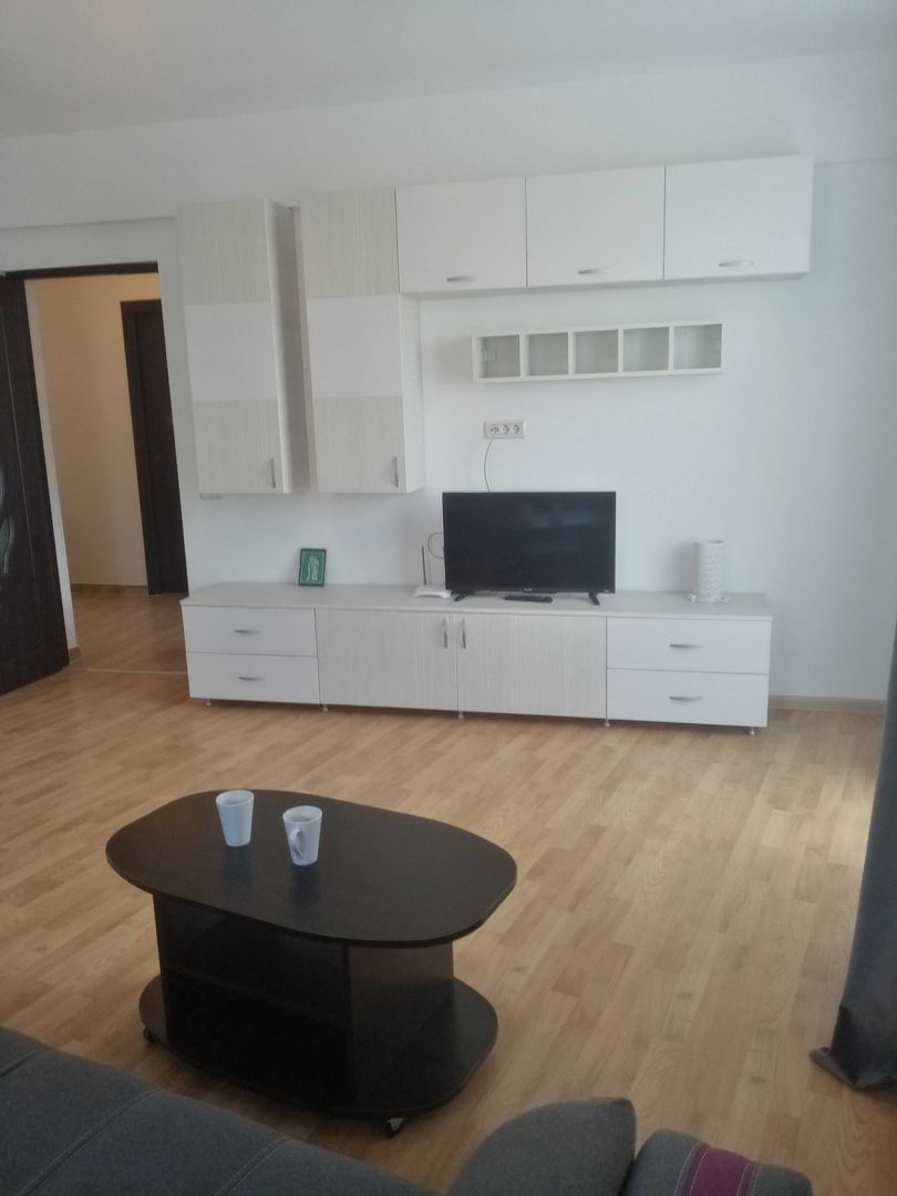 Proprietar -Vând apartament spațios la mare - Poză 3
