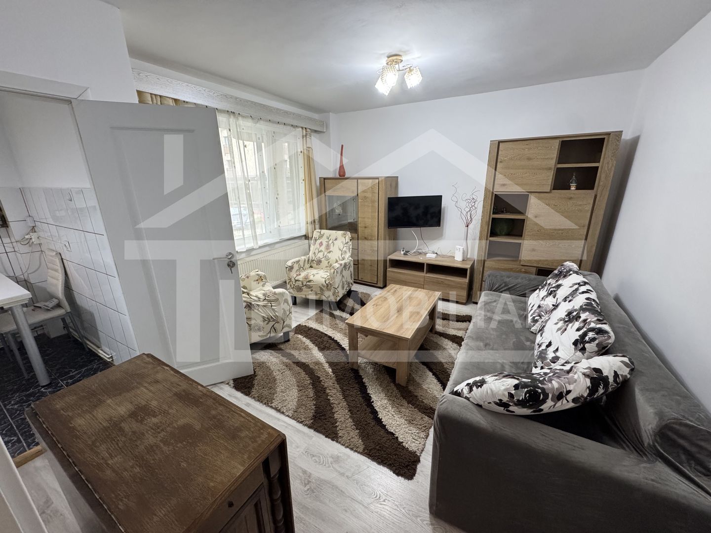 Apartament cu 3 camere,  decomandat, 54 mp, zona E-ON - Poză 1