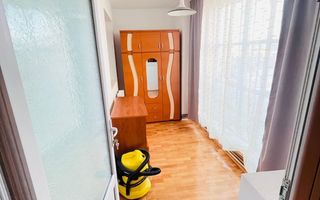 Închiriez apartament 3 camere ultracentral - Poză 7