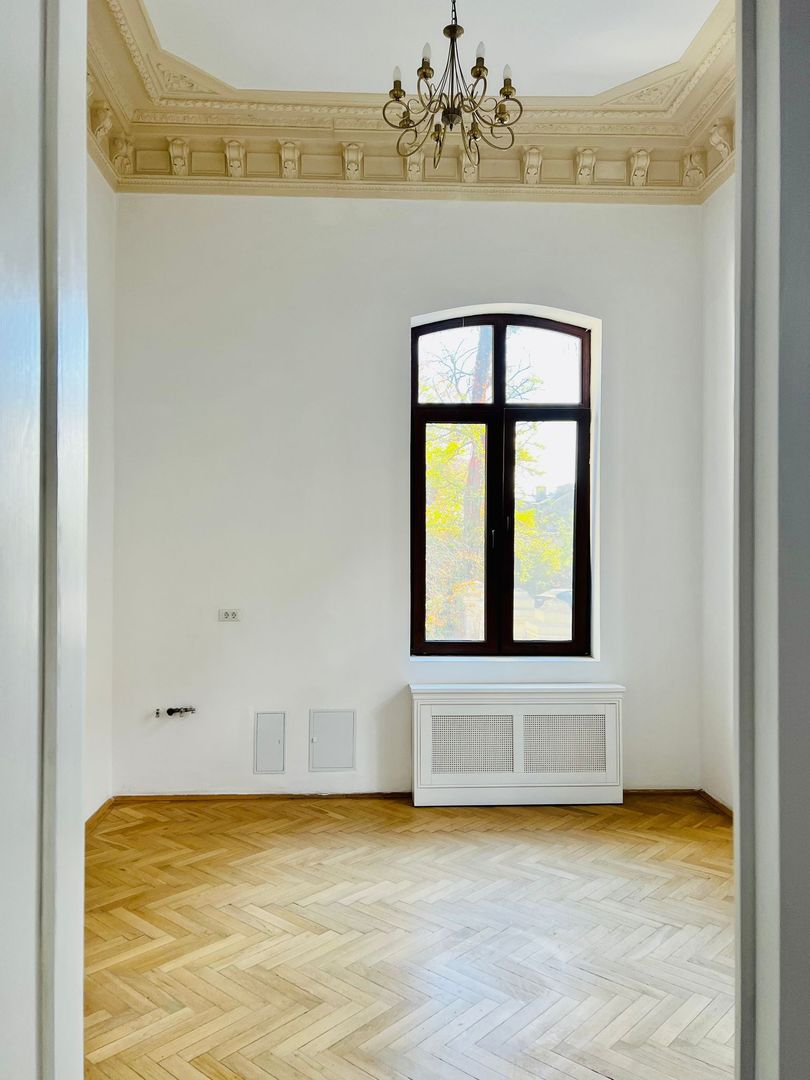 Birouri sau cabinete de Lux în Armenească - Poză 5