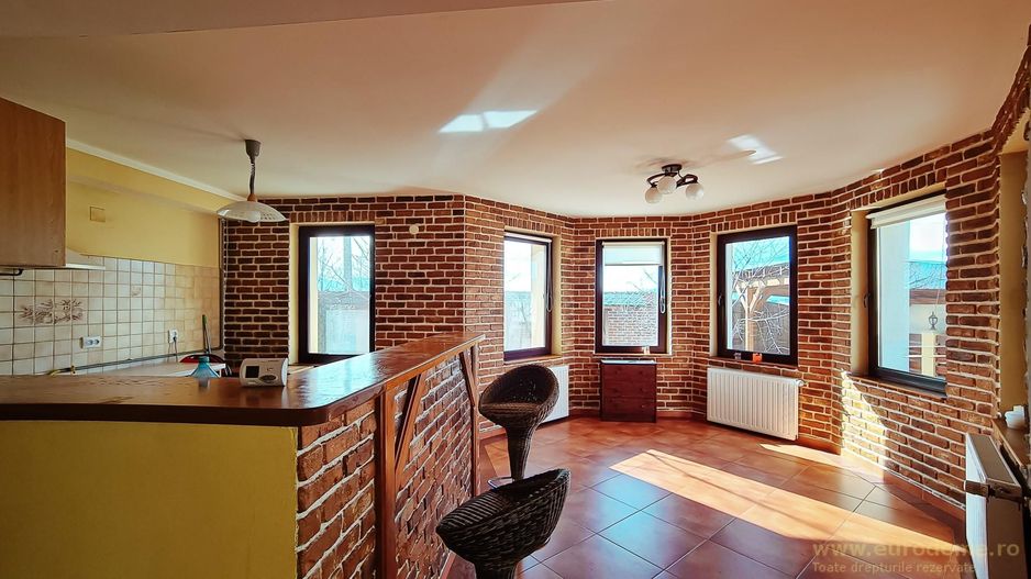 Casă nouă, intrare Stupini - Poză 17