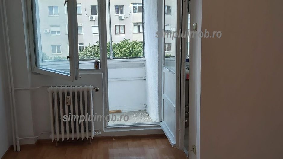 Dristor Garsoniera Nemobilata Aproape de Metrou - Poză 4