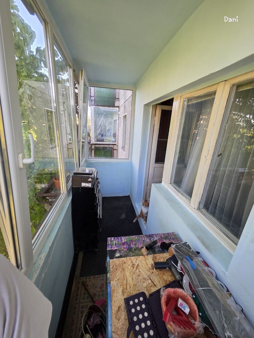 Vand Apartamnet 2 camere decomandat - Poză 2