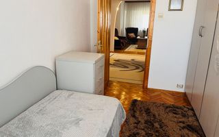 Apartament ultracentral, 3 camere, cu priveliste impresionanta, langa Mercur - Poză 4
