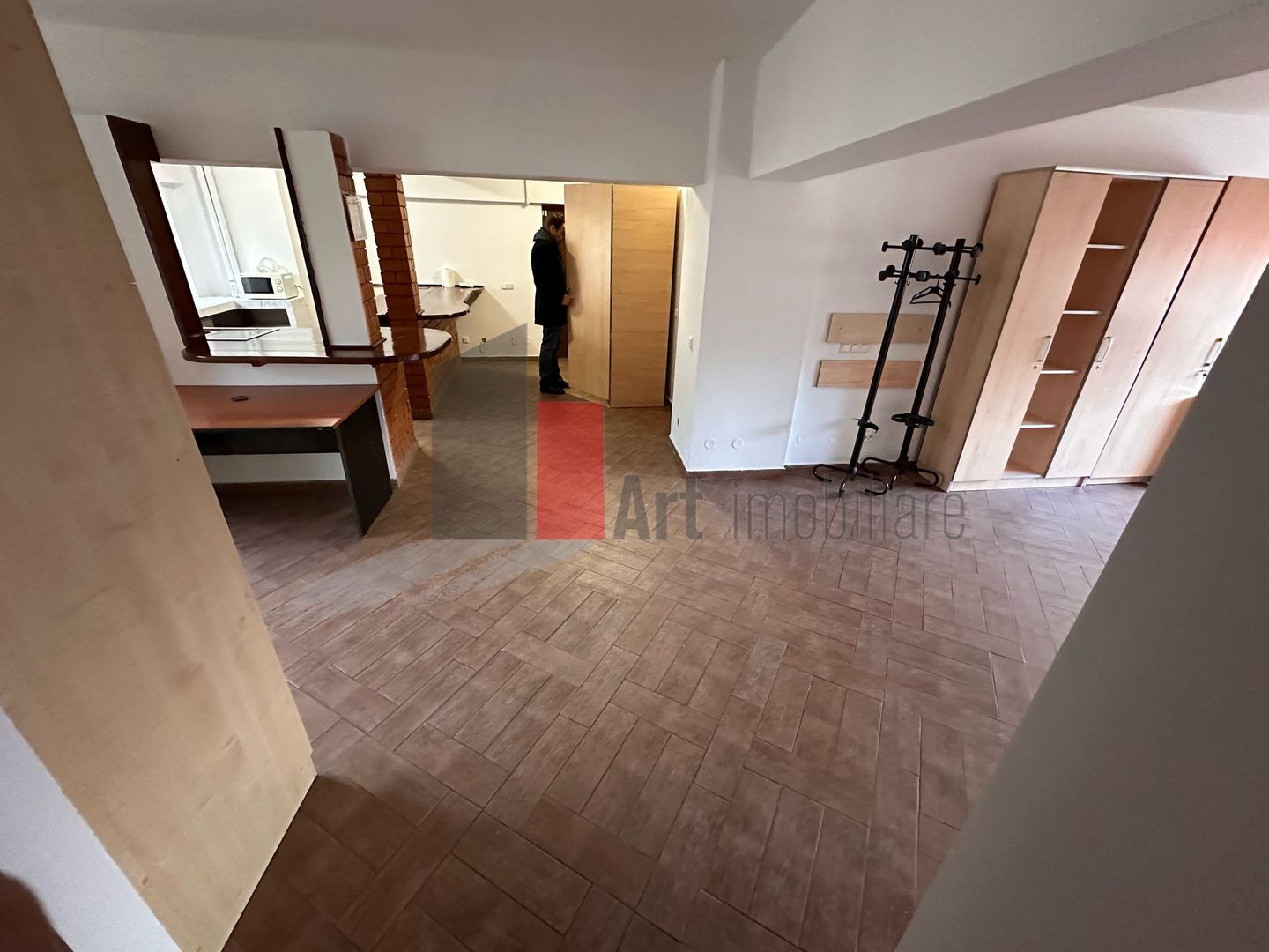 Spațiu birouri ultracentral 100 mp, balcon, mobilat parțial, Nerva Traian - Poză 6