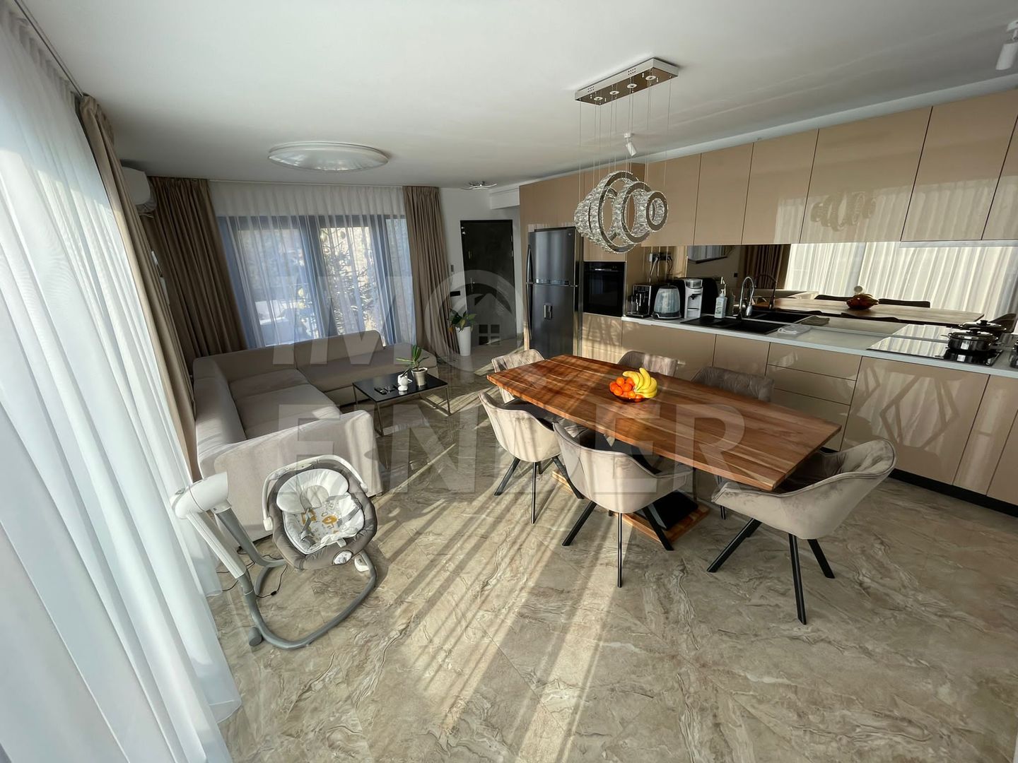 Vanzare Penthouse cu 3 camere, terasa, finisat lux, zona Donath - Poză 3