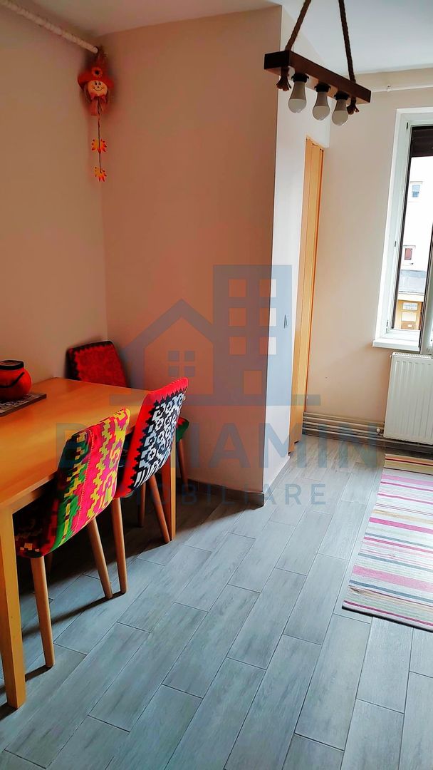 2 Camere-Decomandat- Mobilat-Utilat-Tractorul-Disponibil Imediat - Poză 4