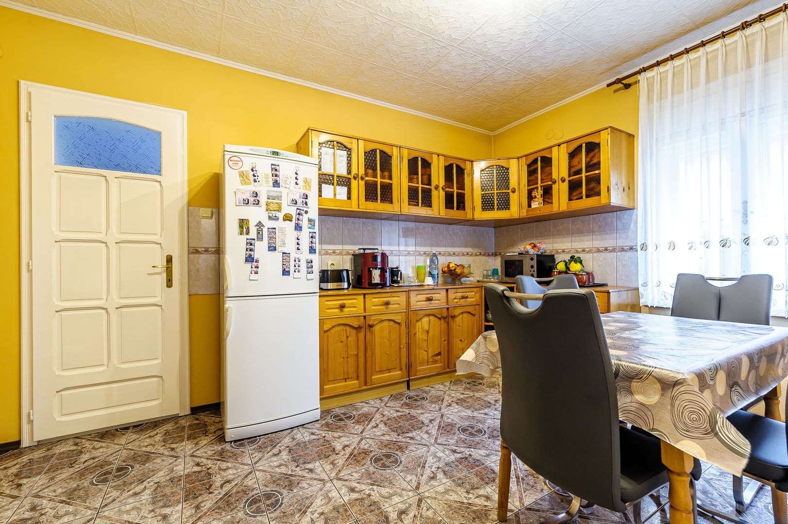 Casă cu 4 camere la cheie, nouă, în Nădlac * zona Centru - Poză 6