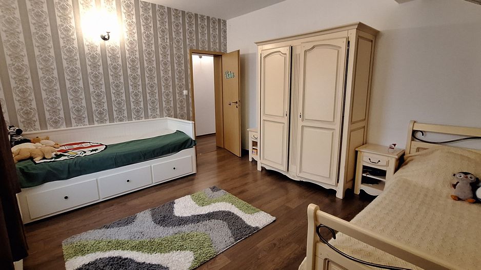 Casa individuala frumoasa si spatioasa in Giroc - Poză 38