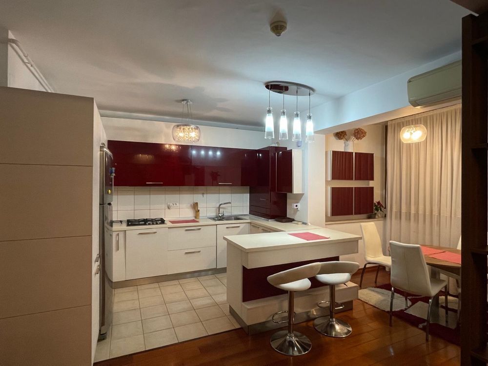 Închiriere Apartament cu 3 camere, 140 mp, parcare subterana, centrala proprie - Poză 4