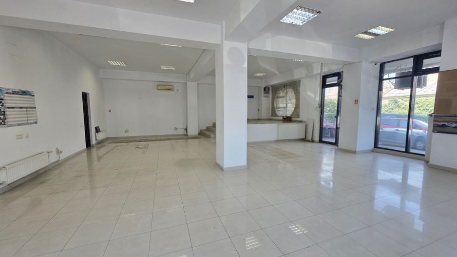 Spațiu comercial 140 mp în centrul orașului - Poză 2