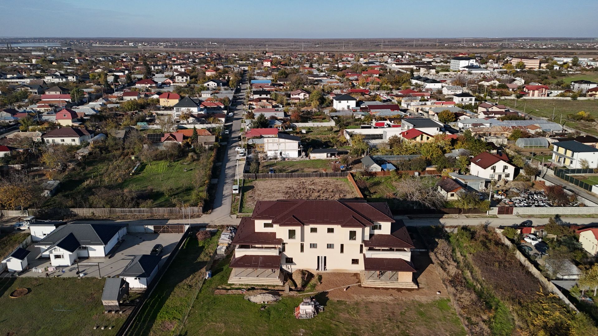 Case cu suflet – 455 mp utili + teren 1.000 mp Bălăceanca - Poză 4