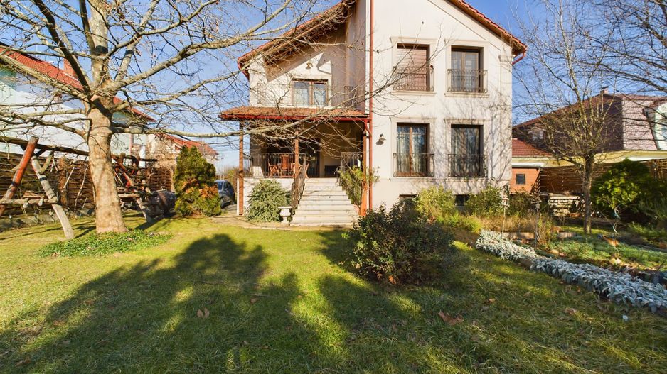 Vilă/casă cu 6 camere 400mp în Dumbrăvița - Poză 33