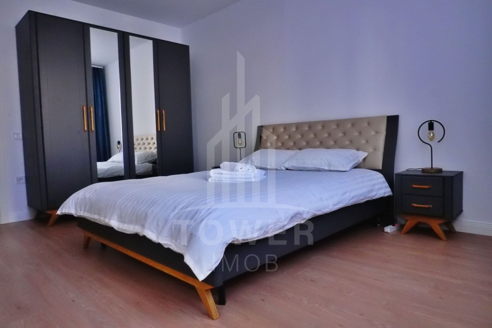 Apartament 3 camere, 2 băi, 2 balcoane, loc de parcare. - Poză 1