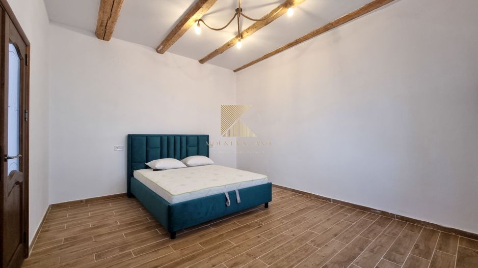 Casă individuală complet renovată, situată în centrul istoric al Brașo - Poză 13