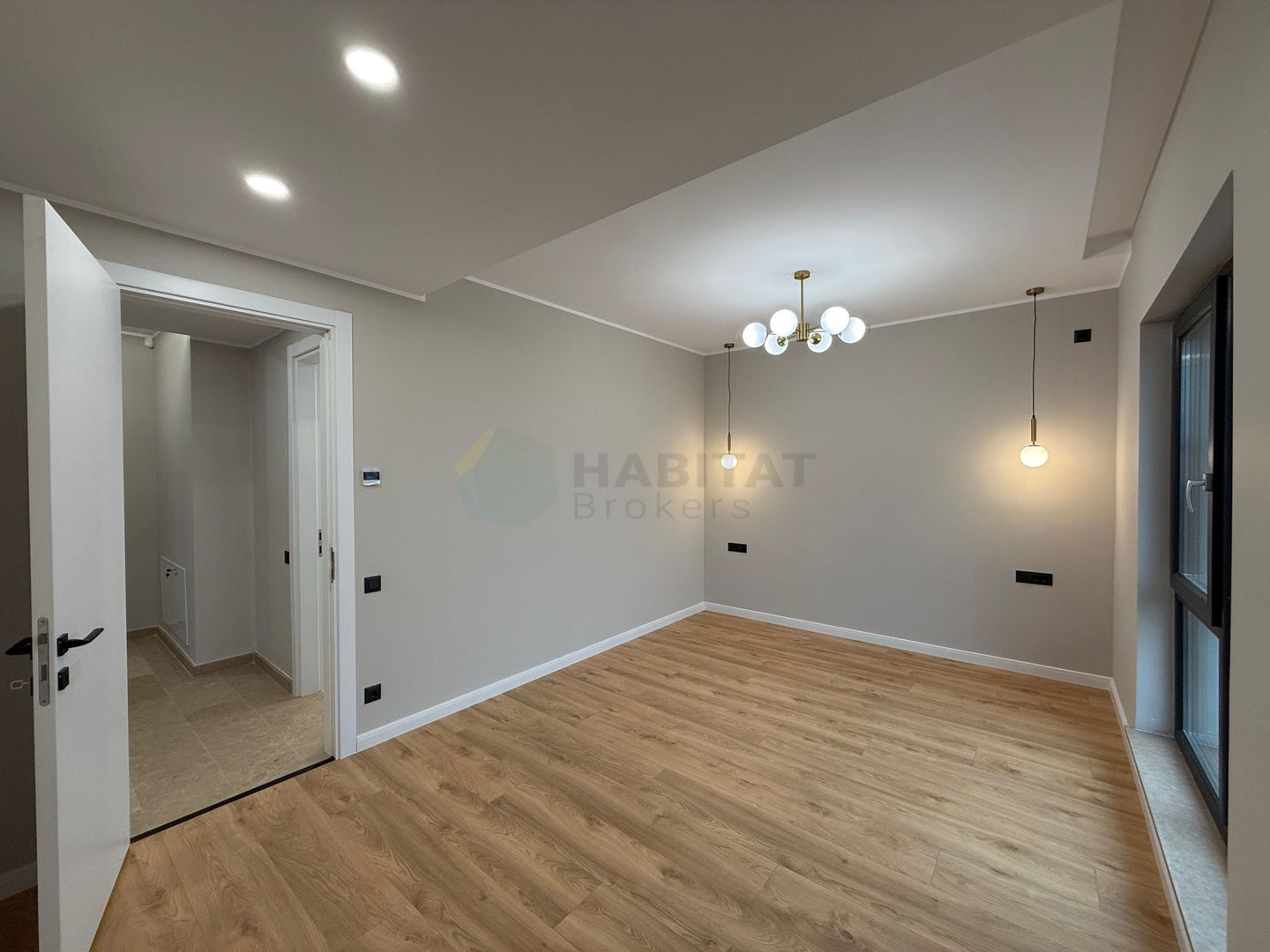 Vila individuala 5 camere Tunari 1 Decembrie - Poză 38