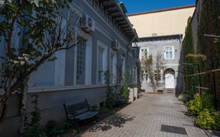 Vând imobil 418 mp locuibil, în zona Casa Poporului locuit sau birouri - Poză 3