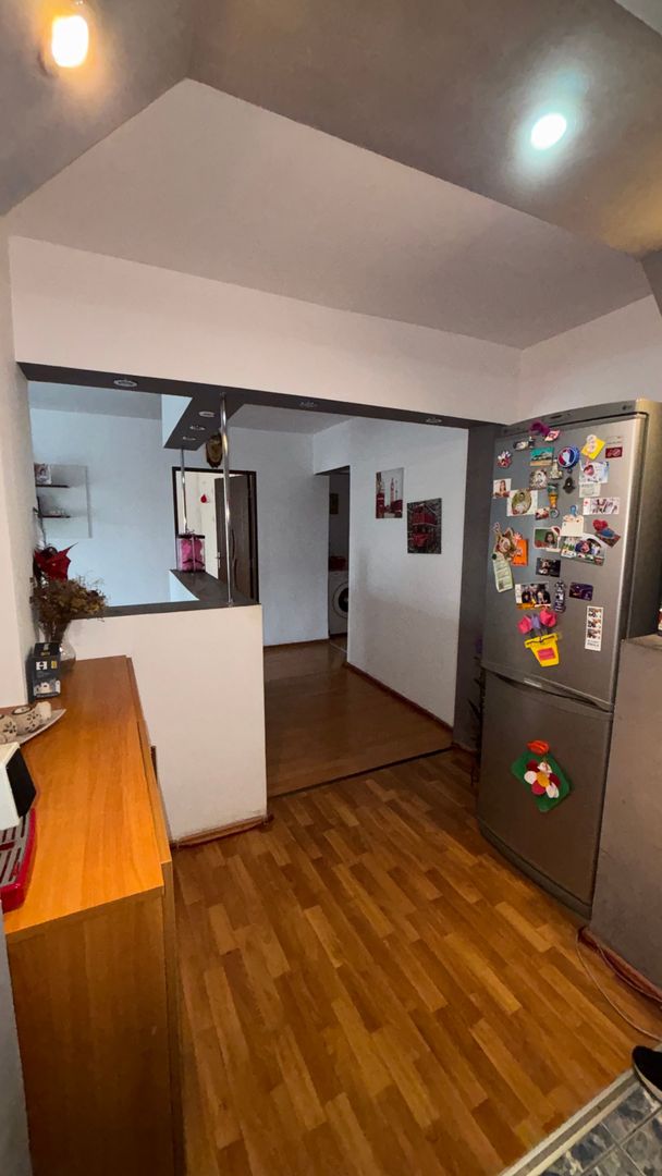Apartament de vânzare 4 camere in Alba Iulia. - Poză 1