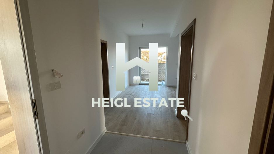 Apartament decomandat cu 2 camere in Giroc - Poză 1