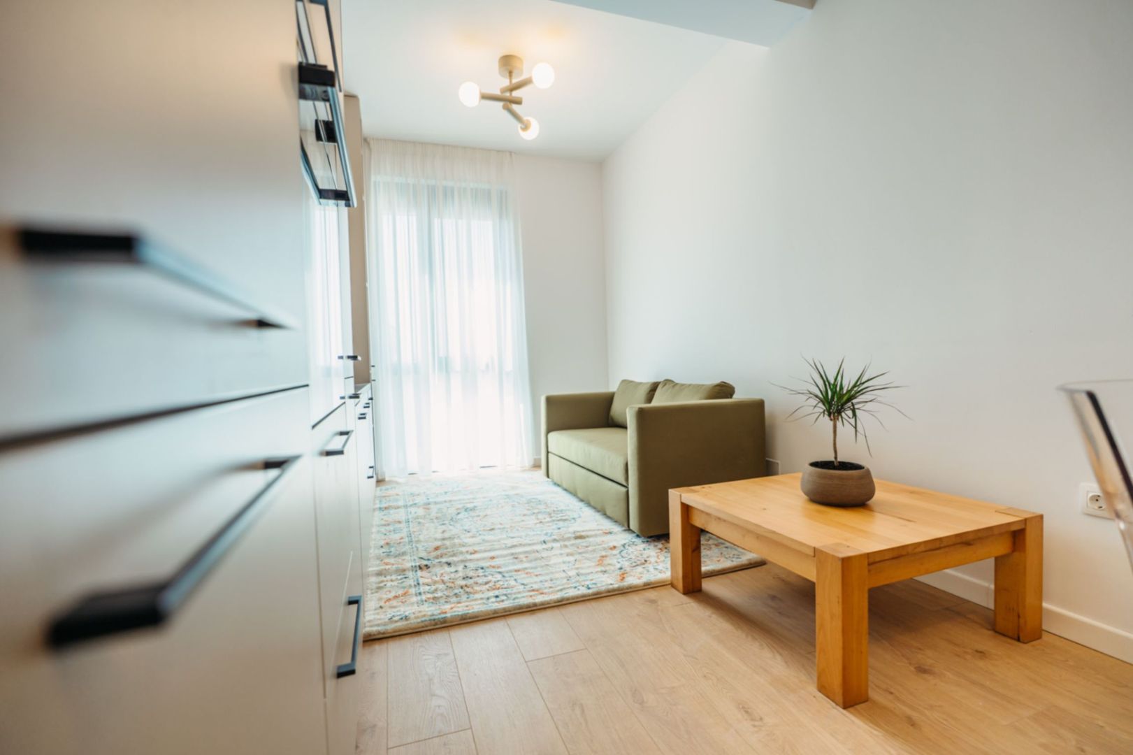 Apartament Ultracentral | 2 Camere | Prima Închiriere | Parcare - Poză 3