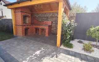 Casa cu garaj, pivnita, curte mare - Poză 11