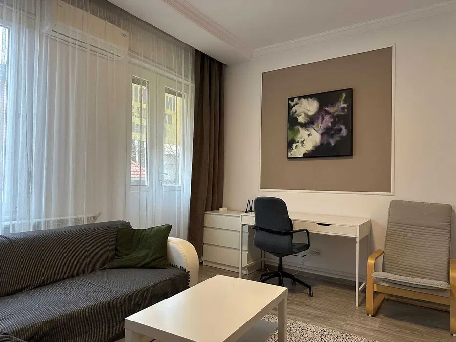 Chirie I Apartament 2 camere I Romana I Vila - Poză 2