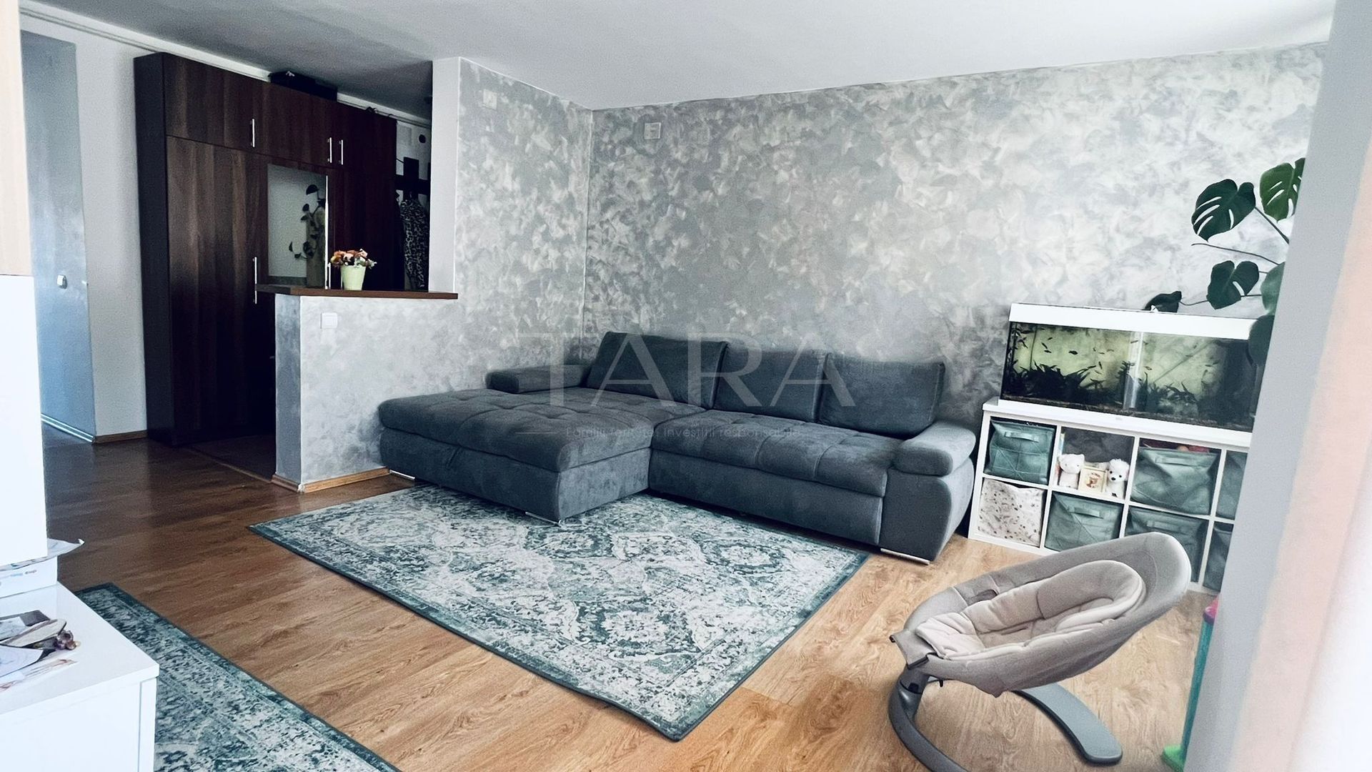 Apartament 3 camere cu garaj – Florești, zona Panemar - Poză 1