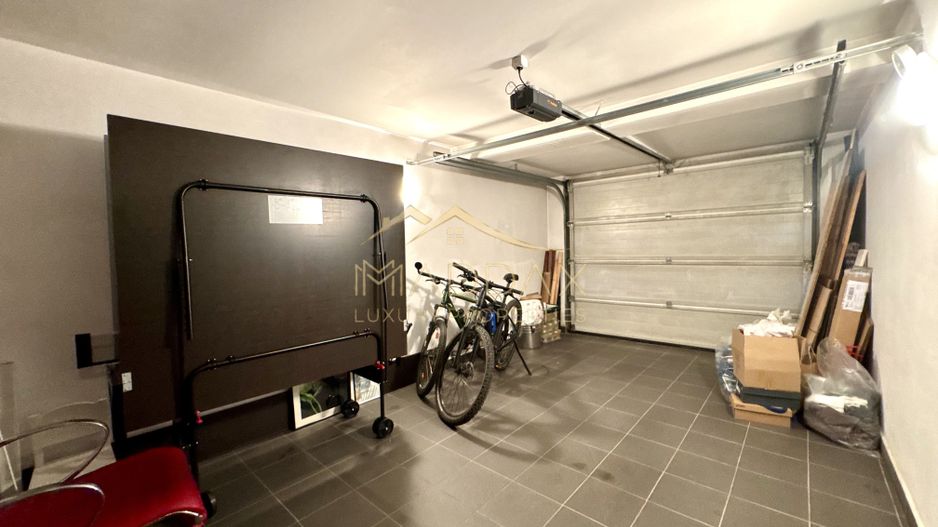 Vila cu 5 camere *344mp* + 800mp Teren // Zona Bucurestii Noi - Poză 49