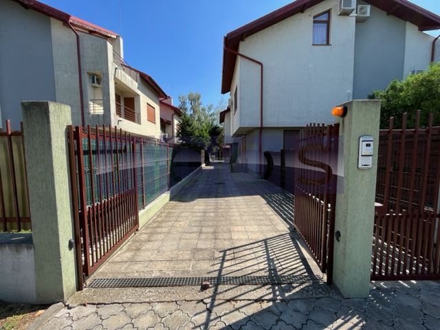 Vila spatioasa 6 dormitoare | gradina | Garaj - Poză 41
