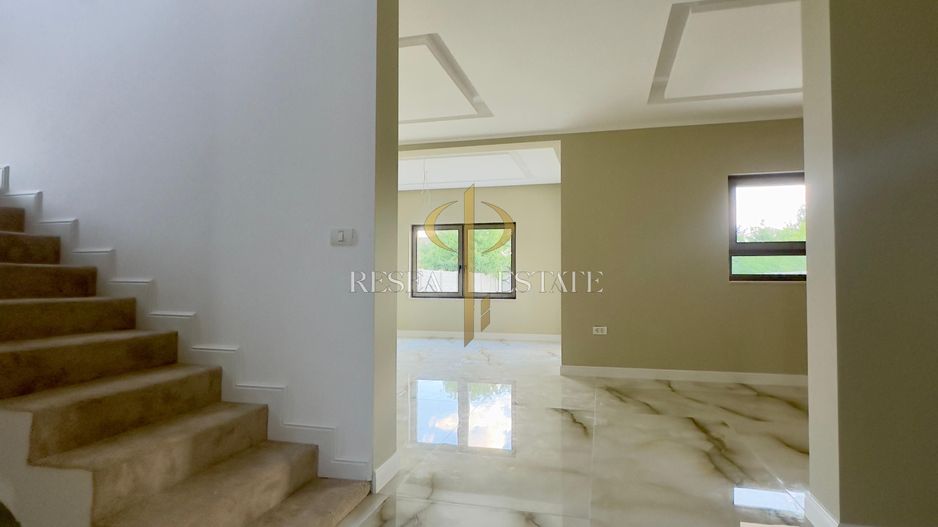 Casă Individuală Modernă cu 4 Dormitoare și Teren Generos – Giroc - Poză 3