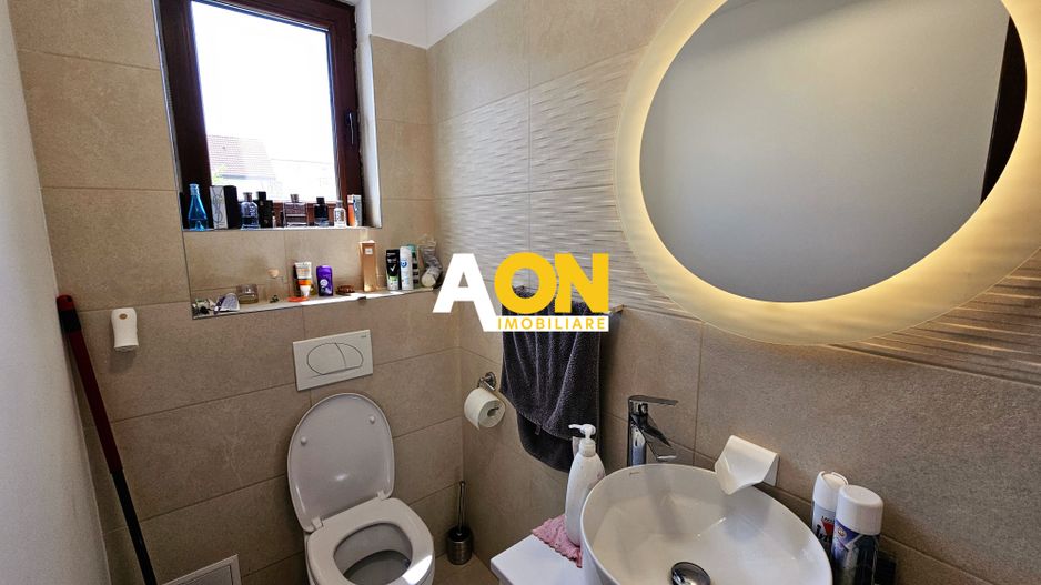 1/2 Duplex mobilat, utilat, 4 camere, pivnita, 200 mp teren - Poză 7
