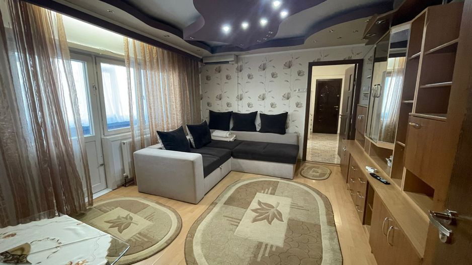 Soarelui-Gen. 30 | 3 camere | Centrala proprie | 2 balcoane - Poză 1