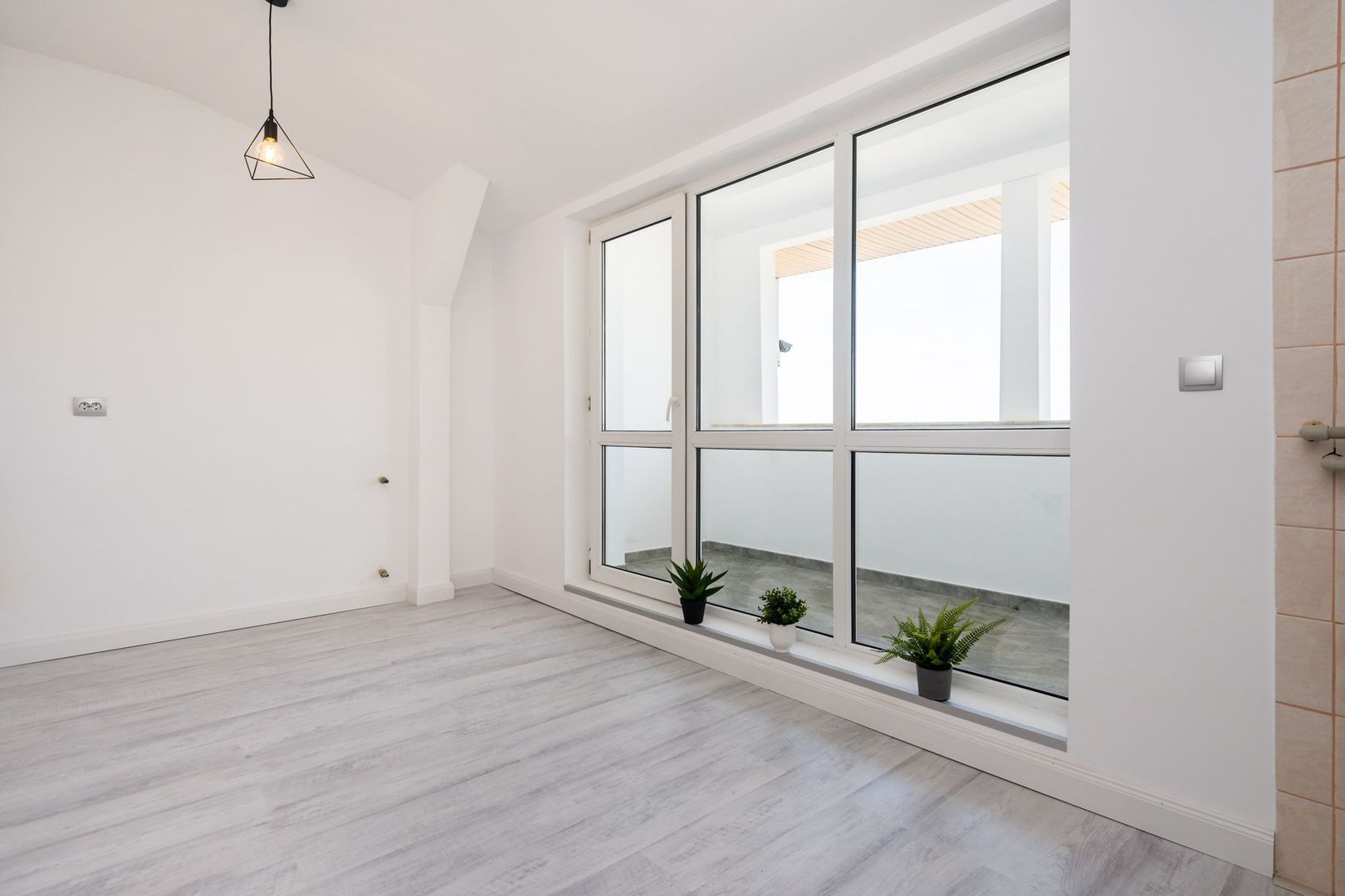 COMISION 0% - Eleganta si lux - imbinate perfect cu confort si utilitate - 101mp - Poză 3