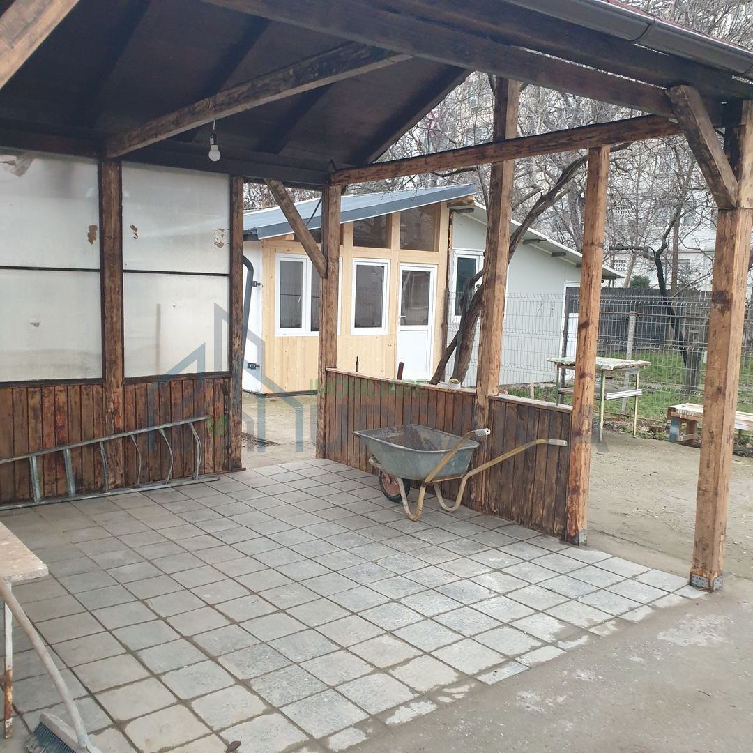 Schimb casă în Iași Cantemir zonă centrală, renovată, curată, - Poză 2