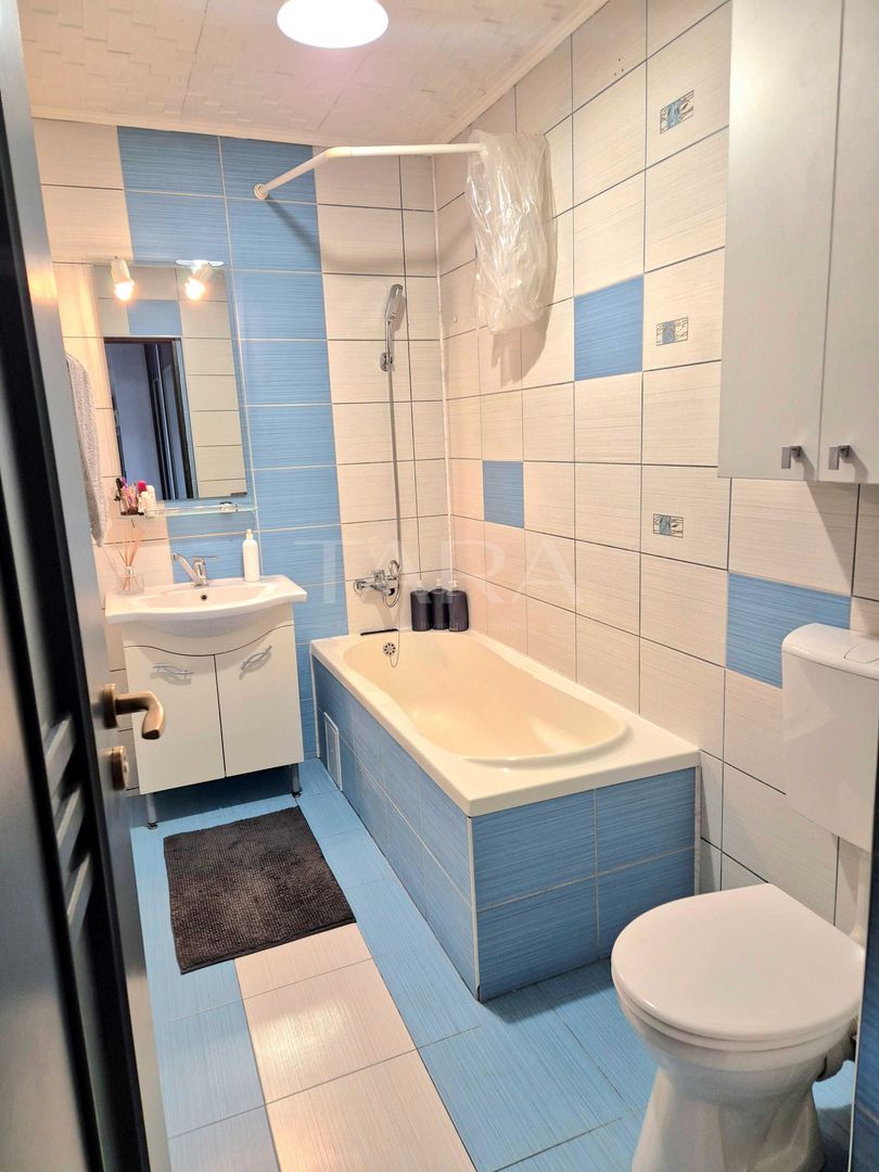 Apartament cu balcon de 6 m, parcare inclusă, zona ultracentrală. - Poză 7