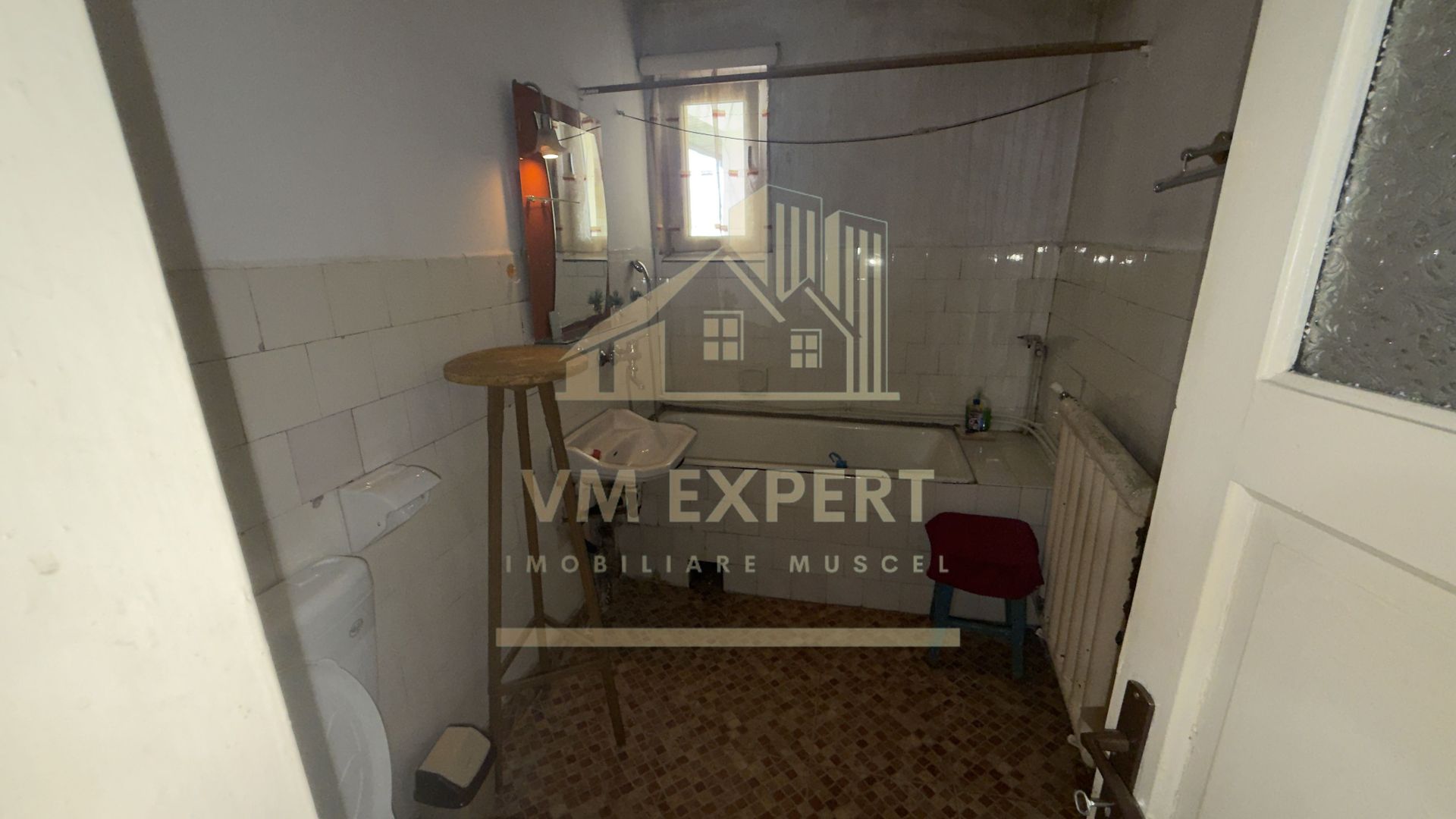 APARTAMENT 2 CAMERE ETAJ 4 ZONA ULTRACENTRALĂ CAMPULUNG - Poză 10