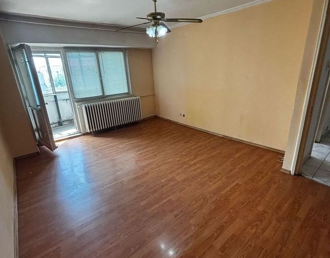 GARSONIERA SPATIOSA  METROU APARATORI PATRIEI - Poză 2