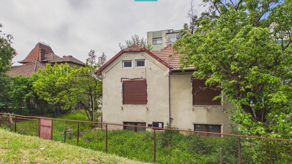 Vilă cu potențial pe Calea Romanilor - Poză 2