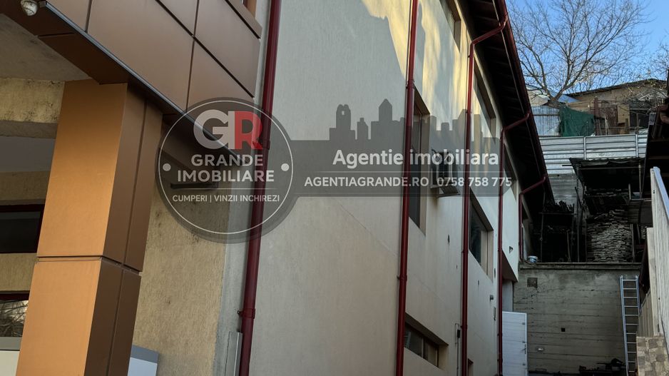 Spatiu comercial central de vanzare 750 mp / inchiriere in Tulcea - Poză 2