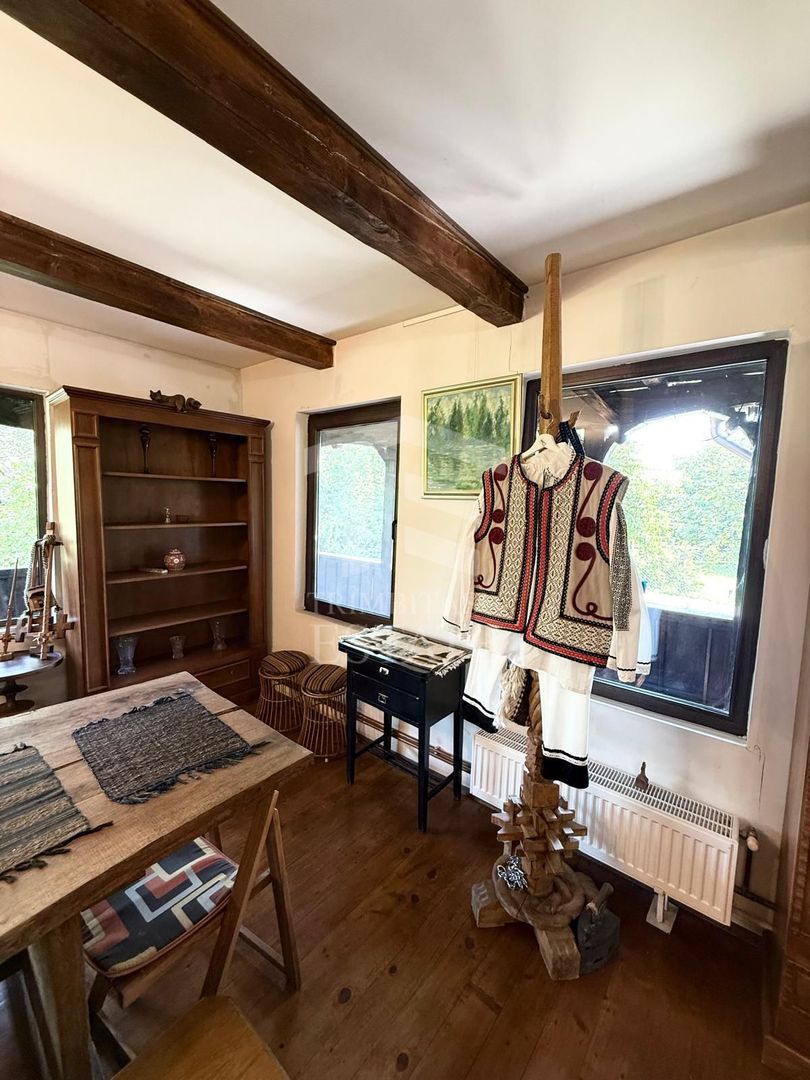 Casa autentixa maramureseana de vanzare in Snagov-Tancabesti - Poză 1