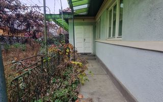 Casă cu teren de 1.000 m² – utilități complete, ideală pentru renovare - Poză 9