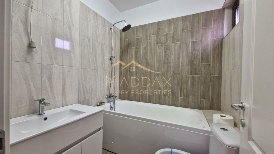 Apartament *4 camere *110mp* // Parcare - Poză 11