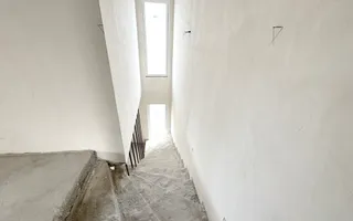 Casa  tip duplex /Zona strazii Urusagului. - Poză 19