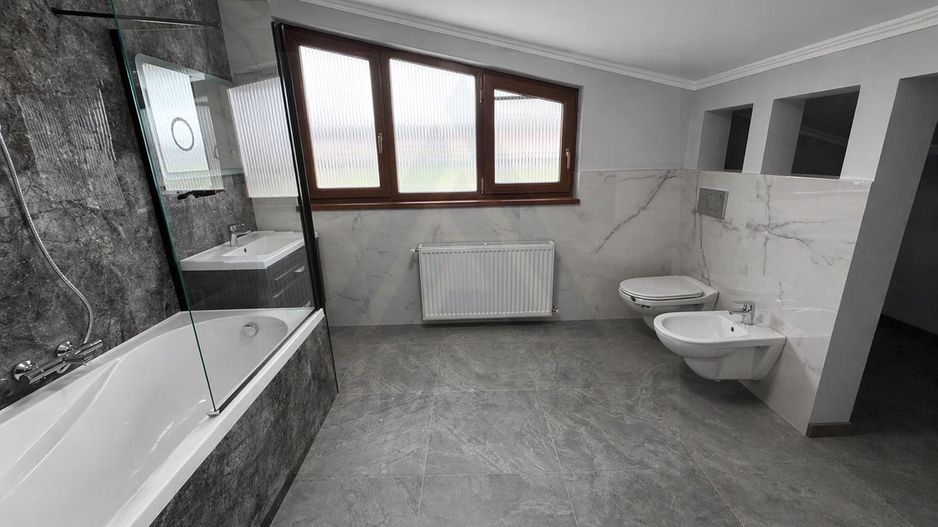 Casa la cheie 5 camere 250 mp curte libera 4 bai P+1+M Arhitectilor - Poză 17