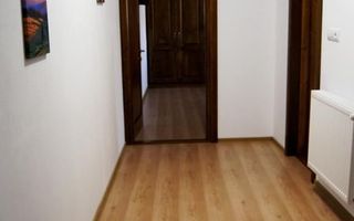 Casă cu 4 camere de vânzare | zona Ultracentrala - Poză 9