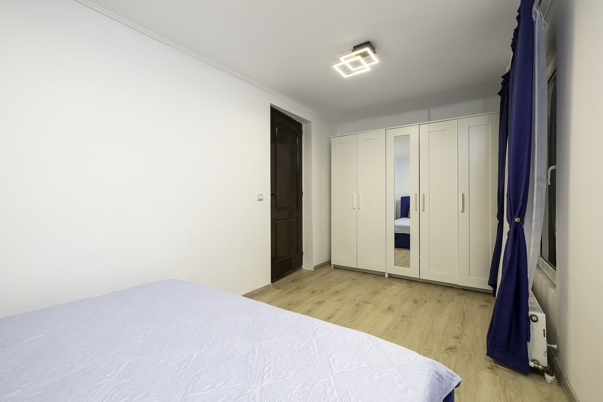 Închiriez apartament 2 camere la curte, Piața Muncii, centrală proprie - Poză 2